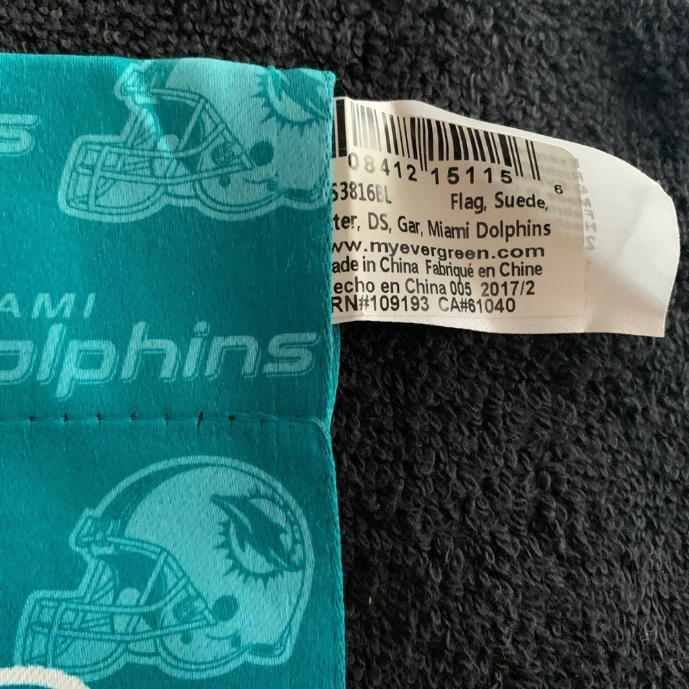 New 2017 NFL Miami Dolphins Garden Flag
13 x 18 Double-sided - Picture 3 of 5